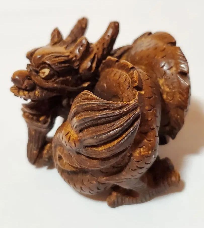 龍　竜　一刀彫　ドラゴン　木彫り　置物　骨董　ヴィンテージ　アンティーク