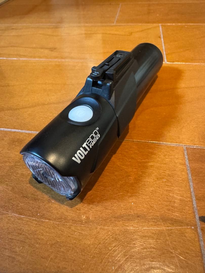 VOLT800 NEO LEDライト 充電式 防水