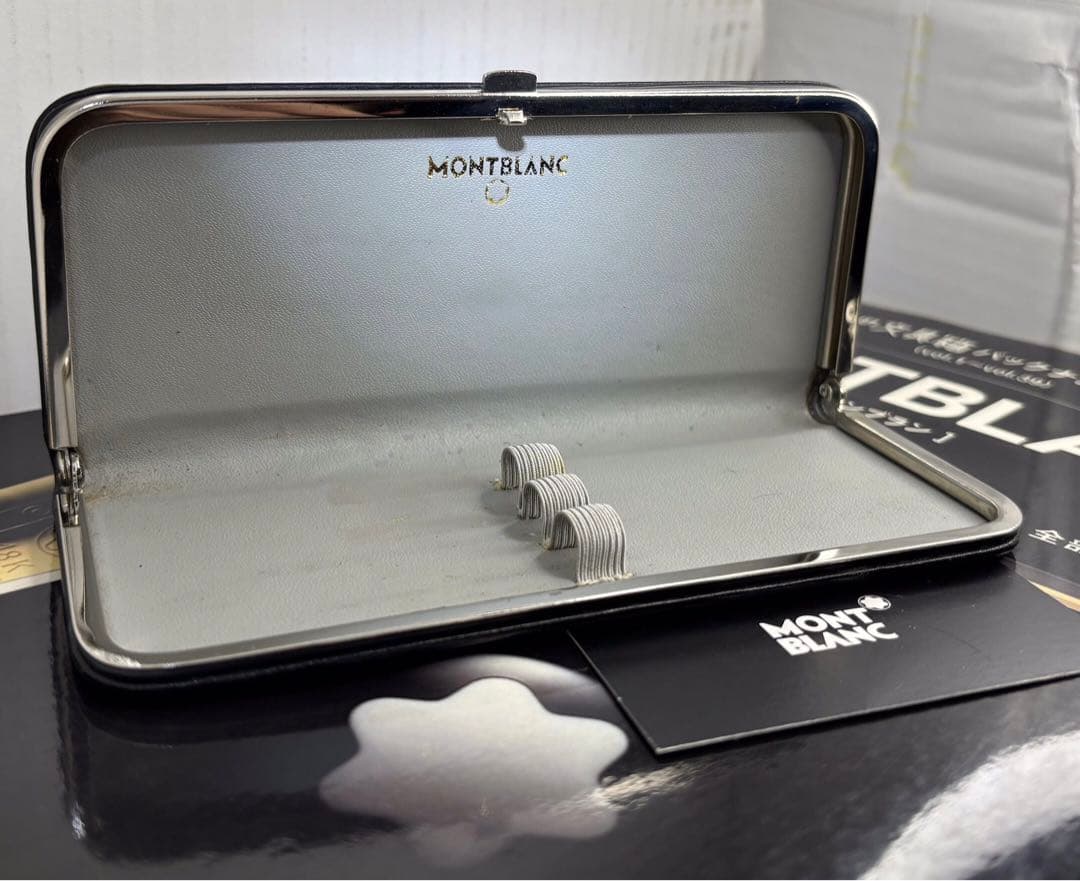 ⭐️レアで貴重なかなり稀少なヴィンテージCLASSICペンポーチ3本差⭐️モンブラン