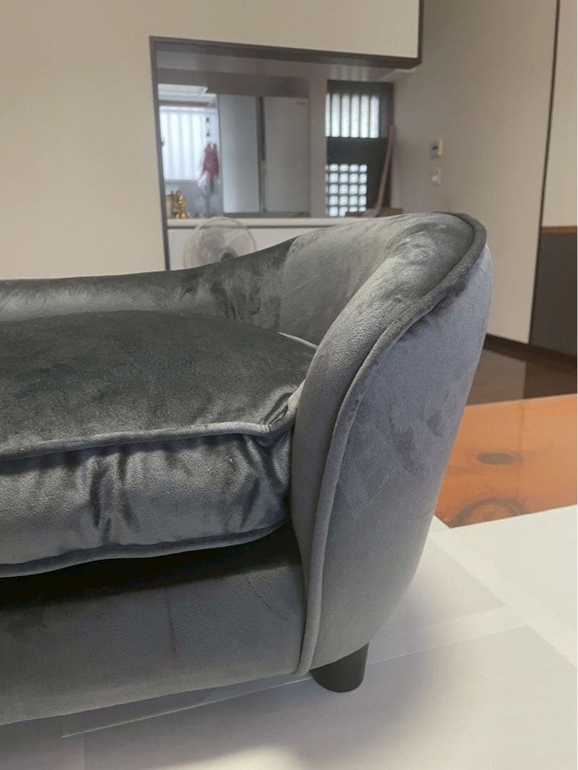 小型ペット用グレーソファ型ベッド