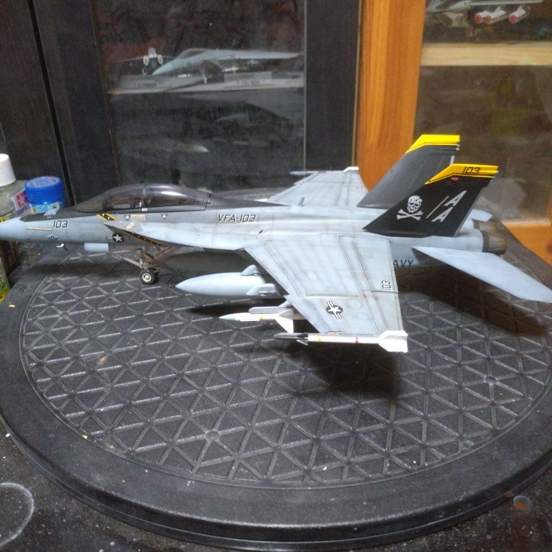 ハセガワ 1/48 F/A‐18F スーパーホーネット 塗装済み完成品