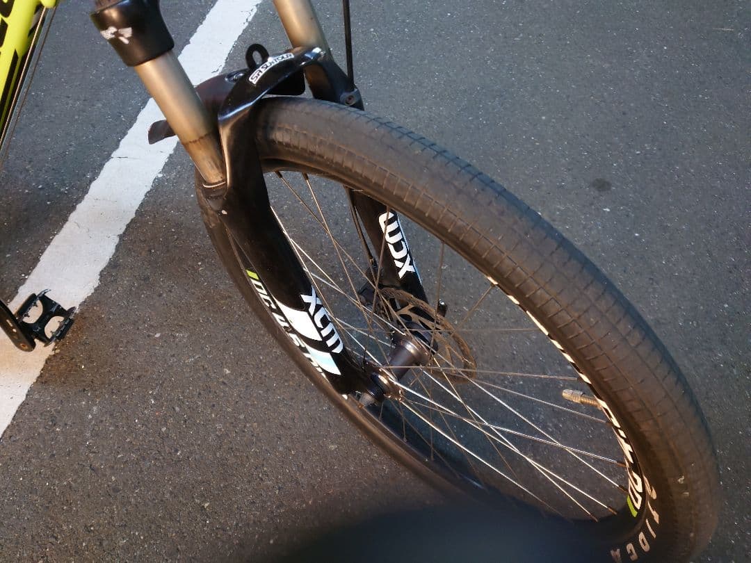 (引取り又はお届けご相談)キャノンデール トレイル5 26インチ