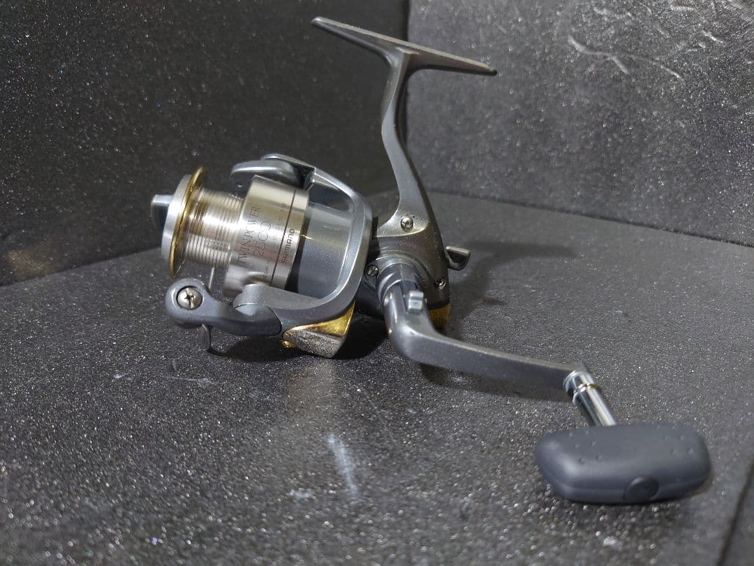 シマノ　98ツインパワー2500