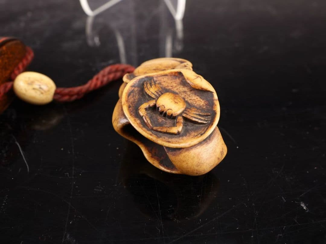 A48 【江戸時代】 漆芸印籠 2点 根付／時代のダメージあり ＃｛