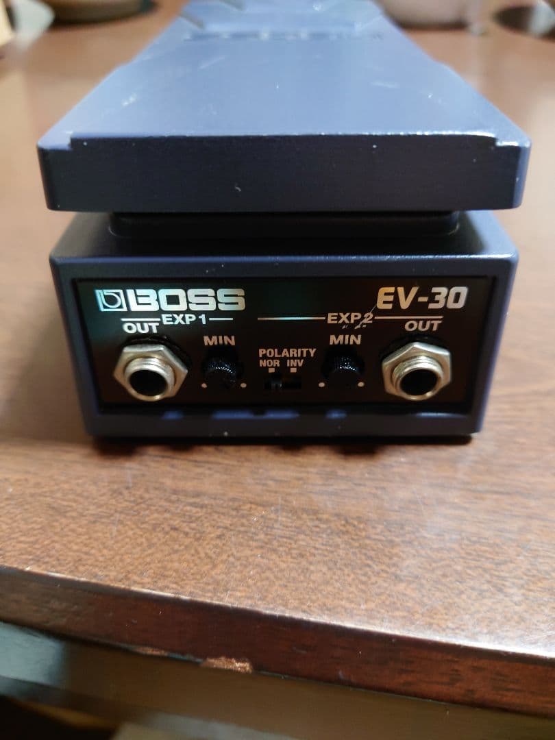 Boss EV-30 エクスプレッションペダル