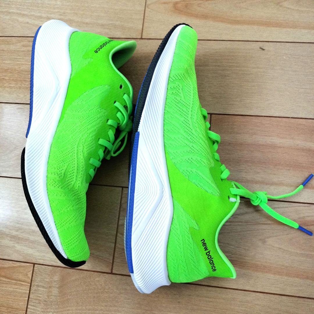 じ*ん様 ニューバランスランニングシューズ