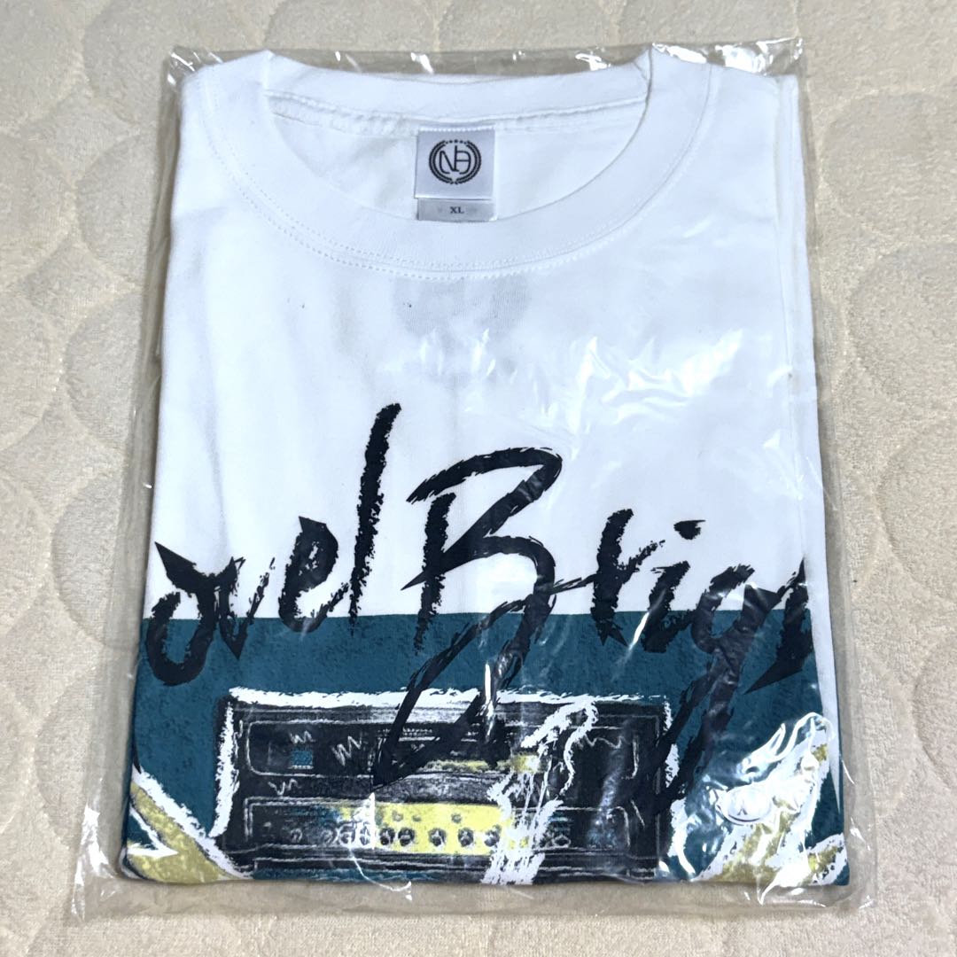 Novelbright Tシャツ
