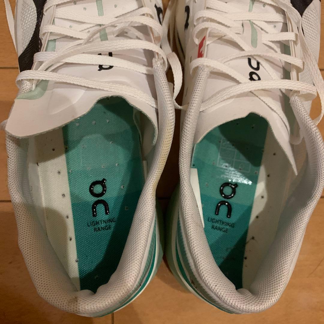 On Cloudboomecho3 ホワイト/グリーン