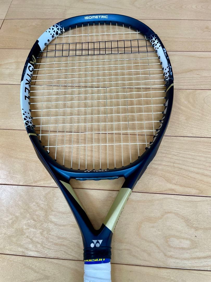 超美品♪ヨネックス アストレル 115 。ガット新同オーバーグリップ新、ケース付