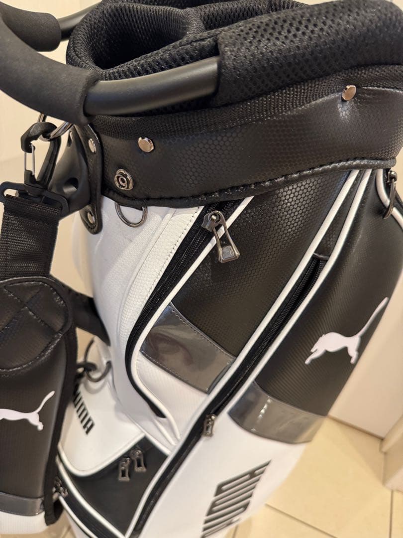 【美品】PUMA ゴルフバッグ・キャディバッグ 白/黒