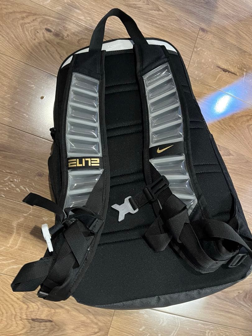 NIKEエリートリュック
