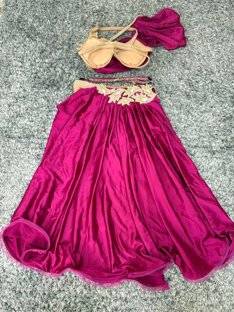 ベリーダンス衣装セットアップマゼンタ色(インナー一体化スカート)ミニマムさん必見