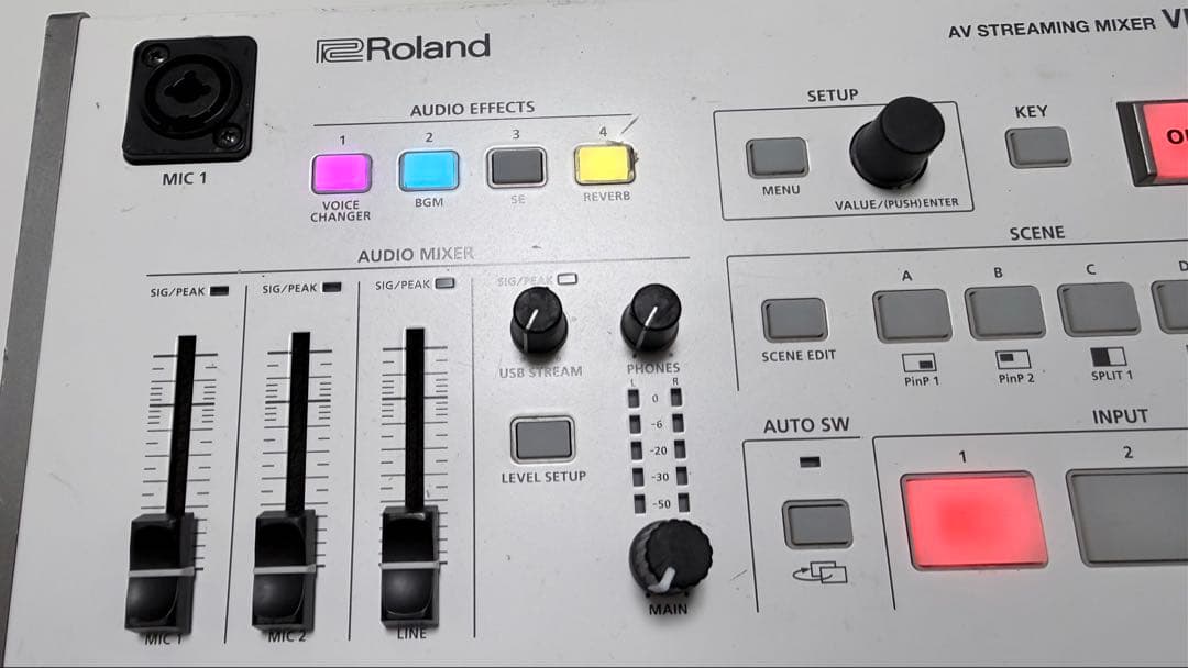Roland VR-1HD スイッチャー