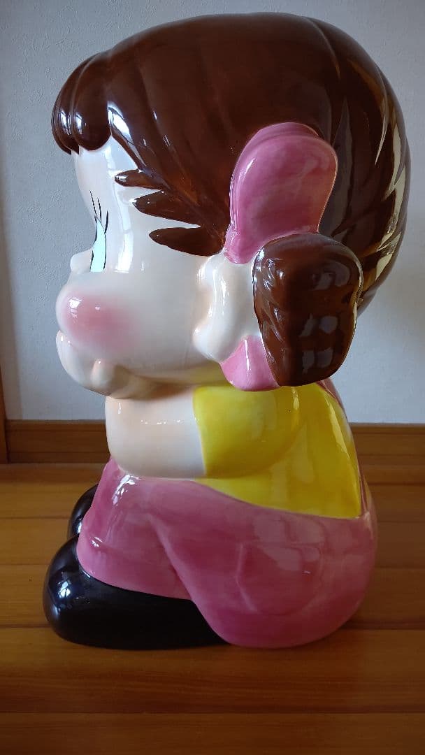 非売品　不二家　陶器　ジャンボペコちゃん人形シリアルナンバー入り