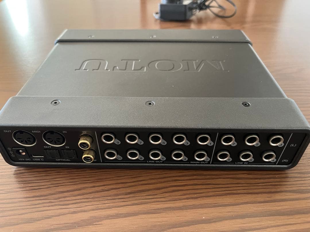 MOTU UltraLite-mk5 オーディオインターフェイス