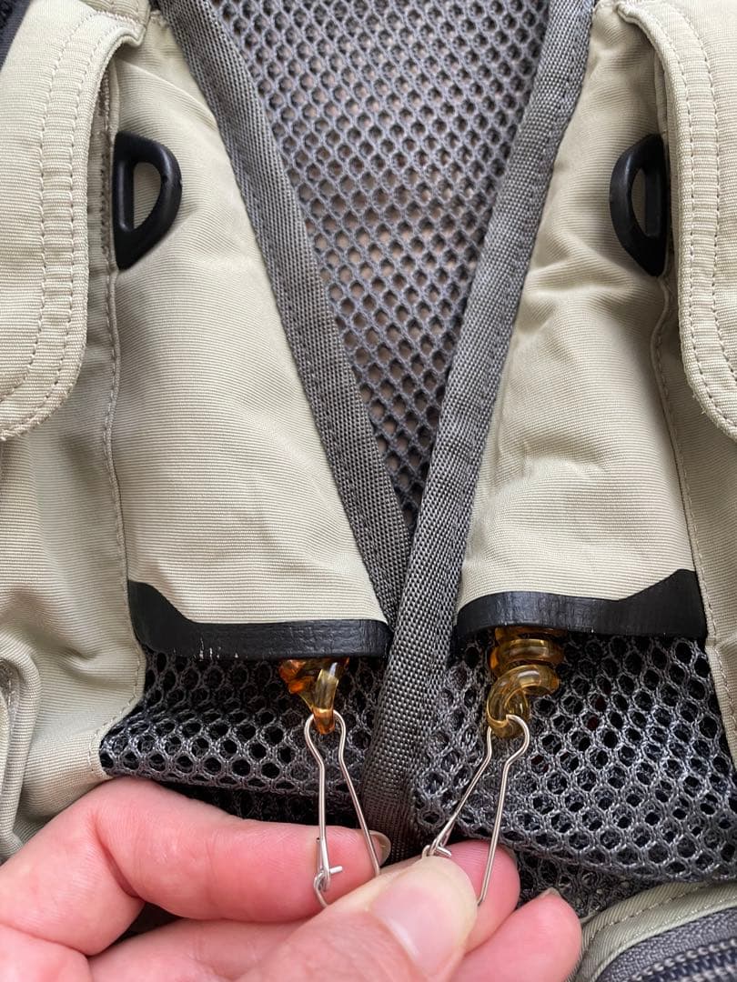 SIMMS フィッシングベスト カーキ