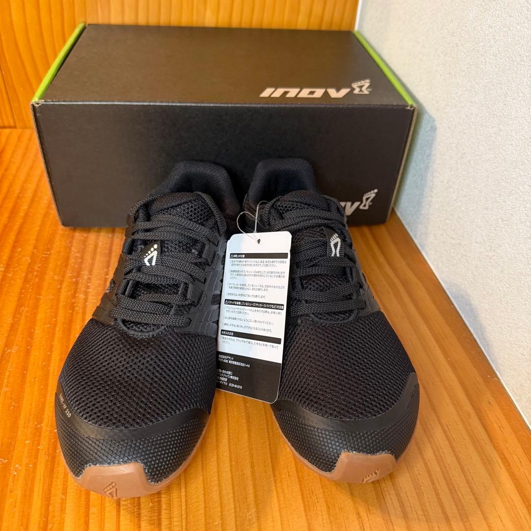 【新品未使用】INOV-8 イノヴェイト BARE-XF