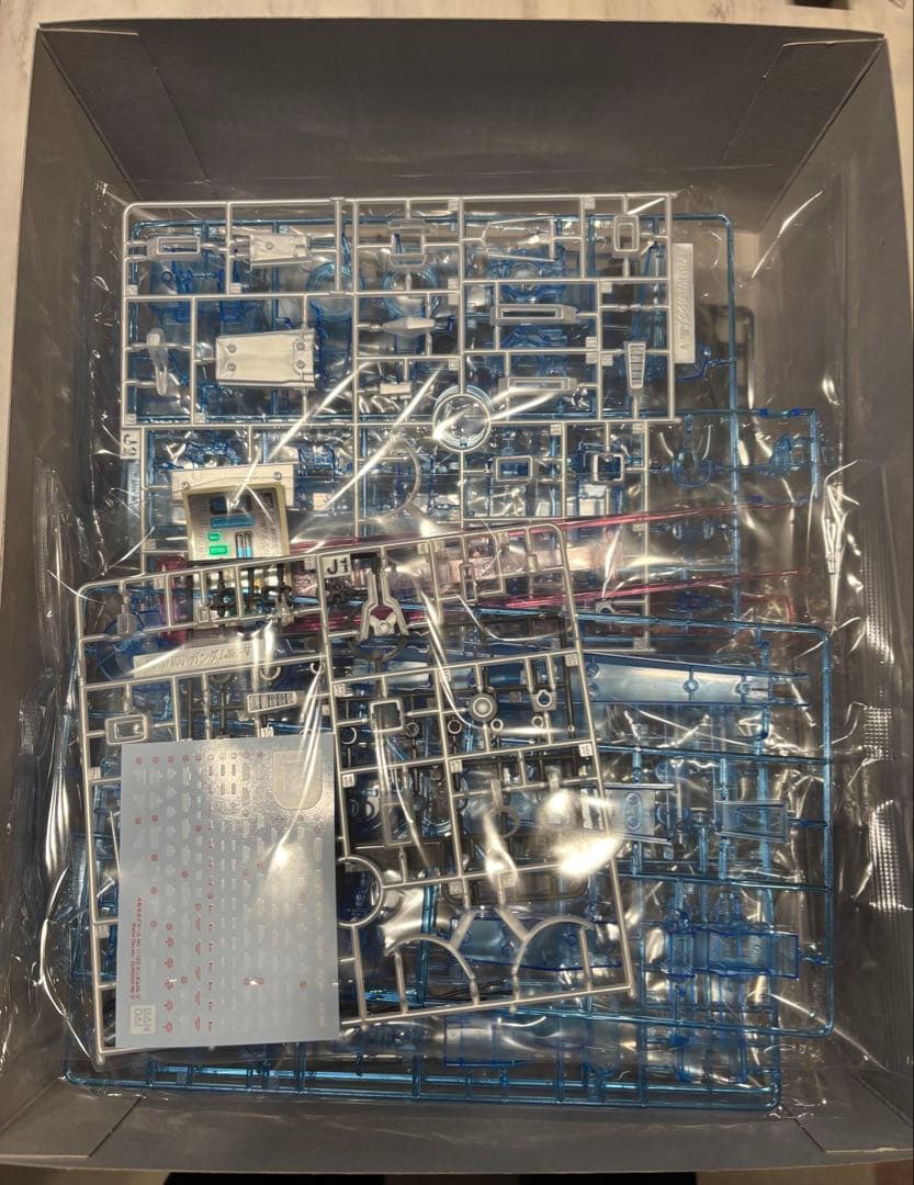 ガンプラ MG 1/100 ガンダムMkV [クリアカラー]ガンダムベース限定