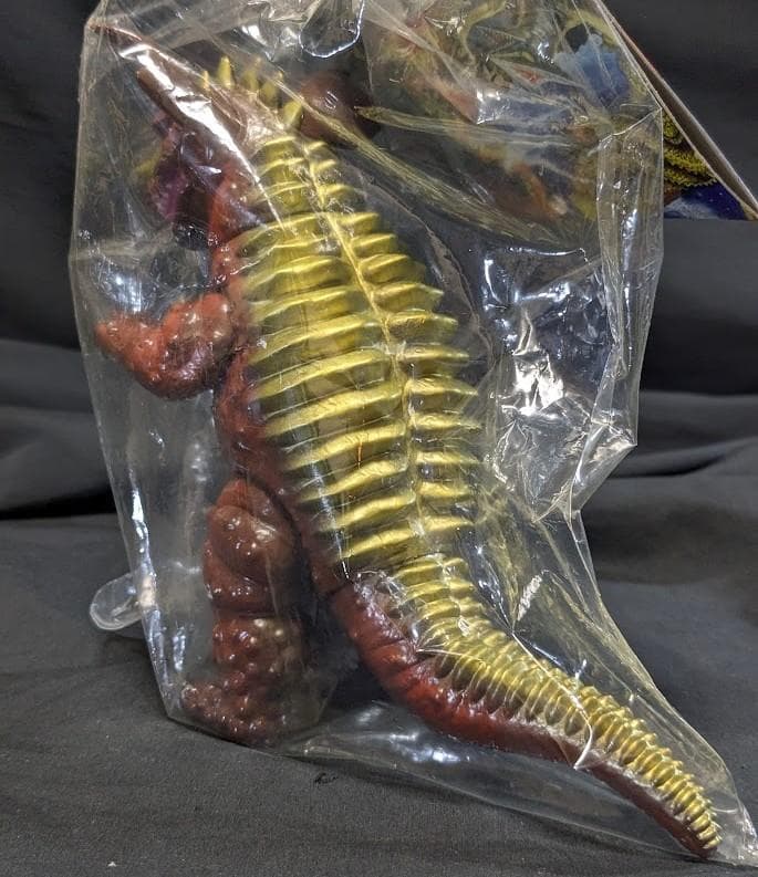 バラゴン＋山小屋（マーミット）ビニパラベビー未開封ソフビフィギュア