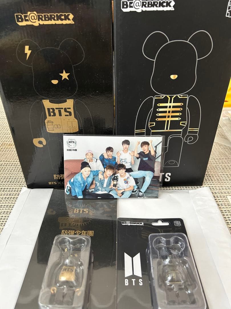 BTS ベアブリック セット