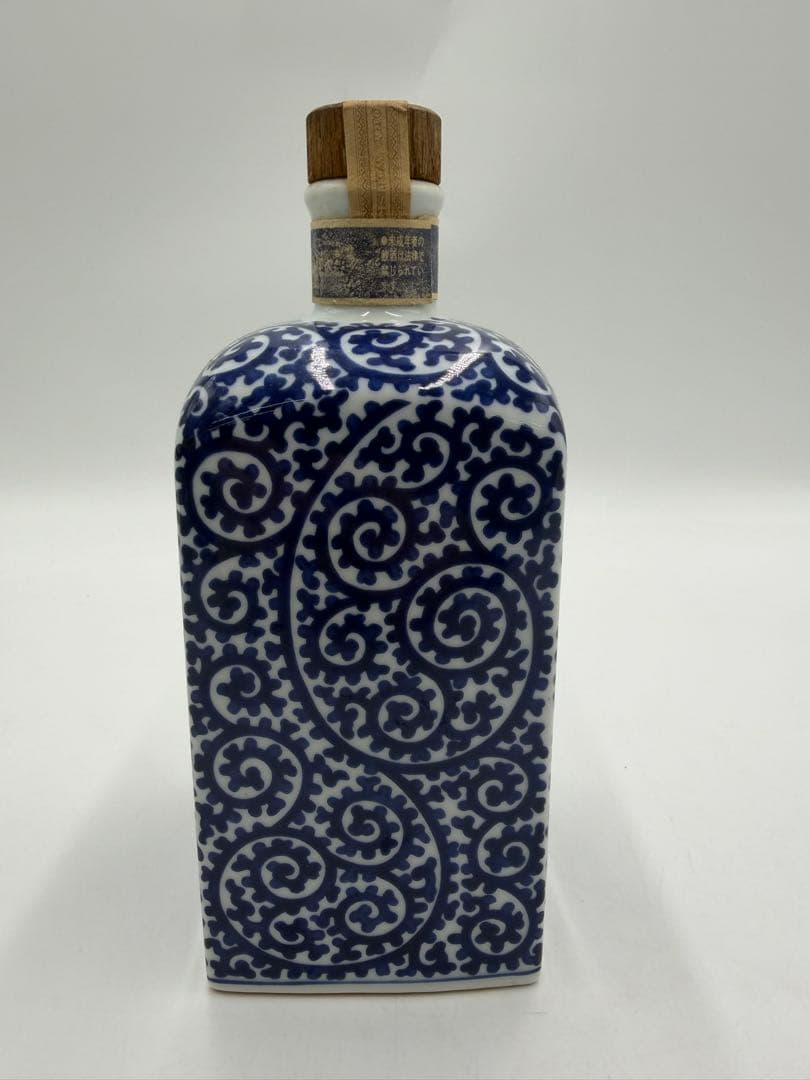 サントリー ウイスキー 山崎12年 有田焼 染付 蛸唐草 「福」　600ml