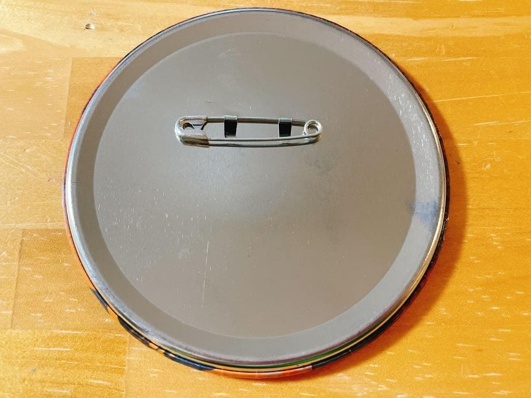 NARUTO 疾風伝 うずまきナルト おおきなきらきら缶バッジ 缶バッジ 希少