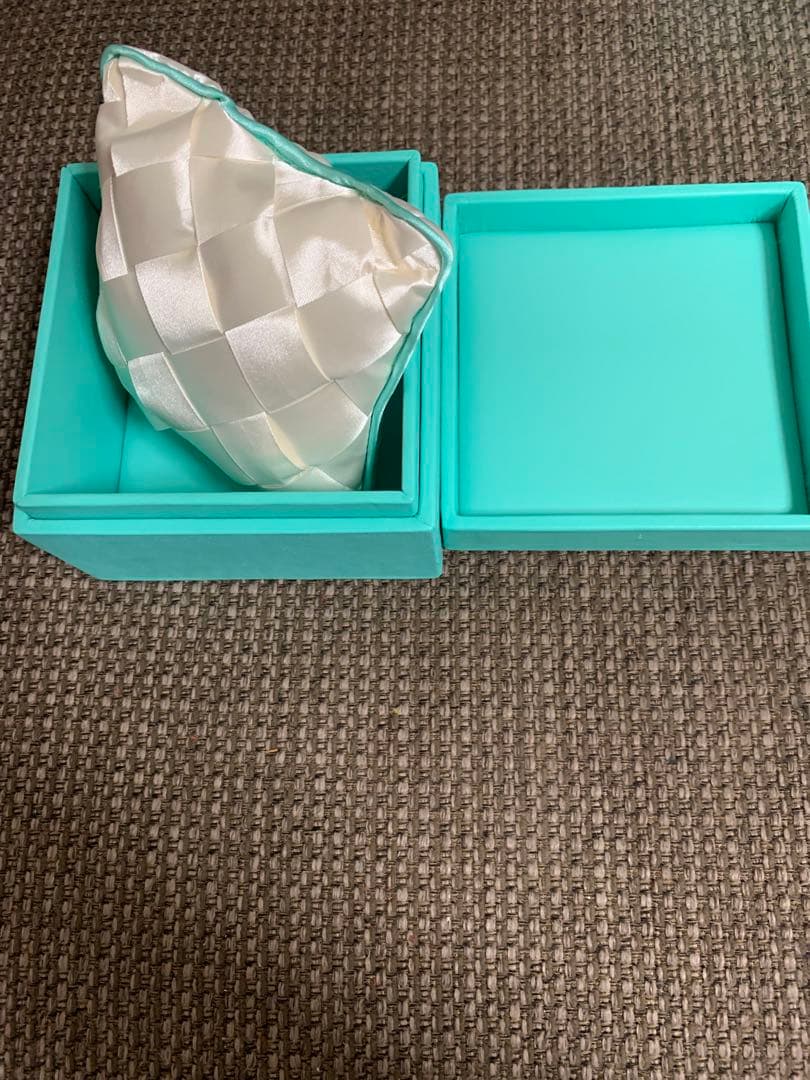 正規品　希少品ティファニーアクセサリーリング　ブレスレットなど小物入れ