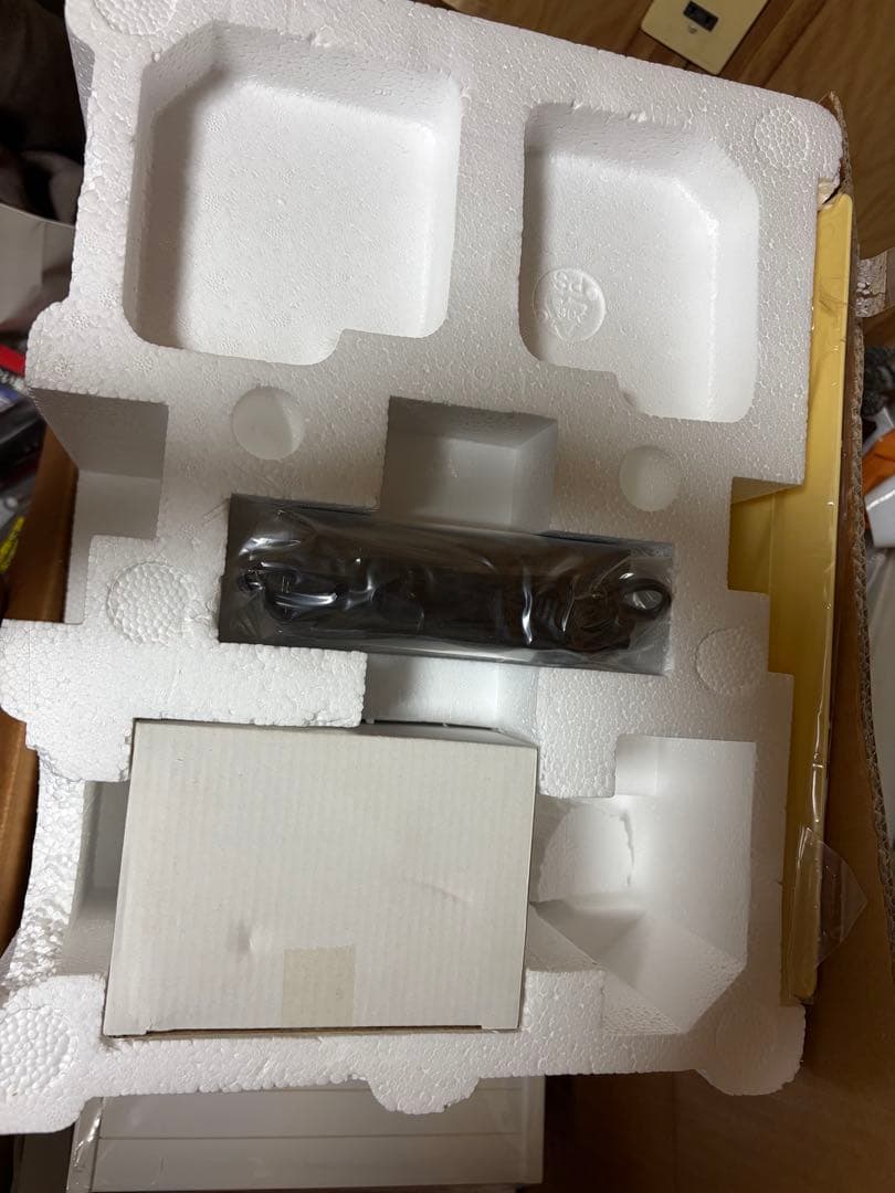 アサヒ　WONDAラジコントラック