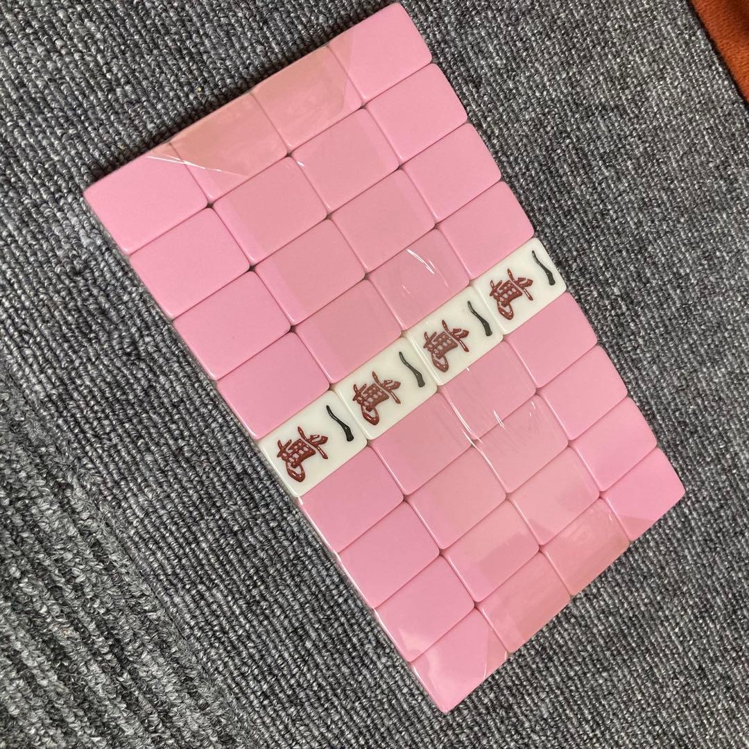 未使用品　麻雀牌　マツオカ　天和　背面ピンク　　ユリア樹脂