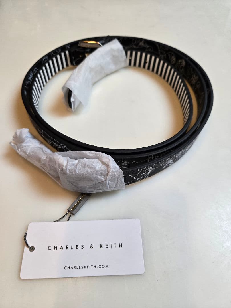 CHARLES & KEITH 犬用リボン首輪&リード