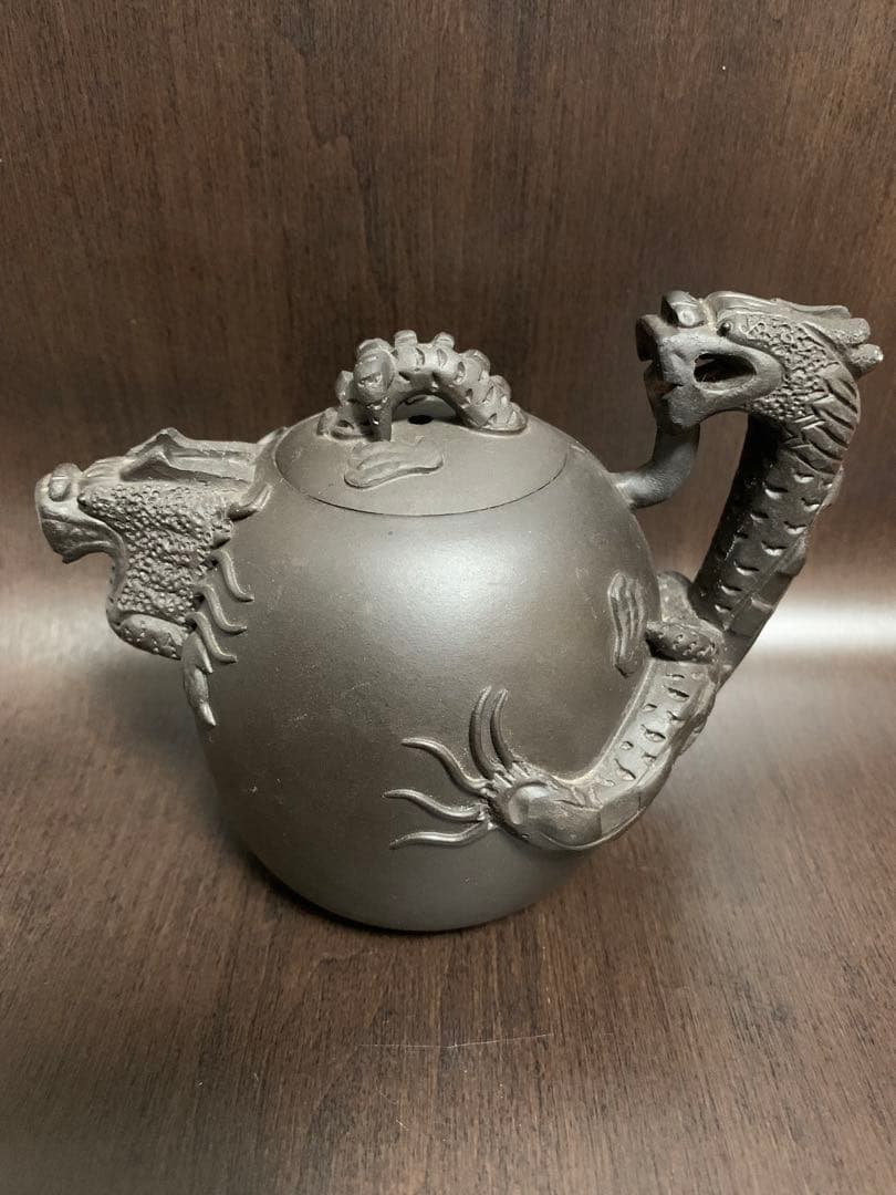 《希少アンティーク品》《送料無料》⭐︎ 龍の急須　レリーフ彫刻　陶器♪⭐︎