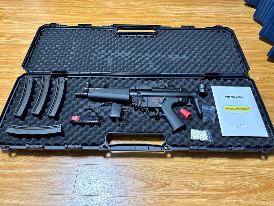 東京マルイ 次世代MP5A5 (ハードケース、バッテリー付き)