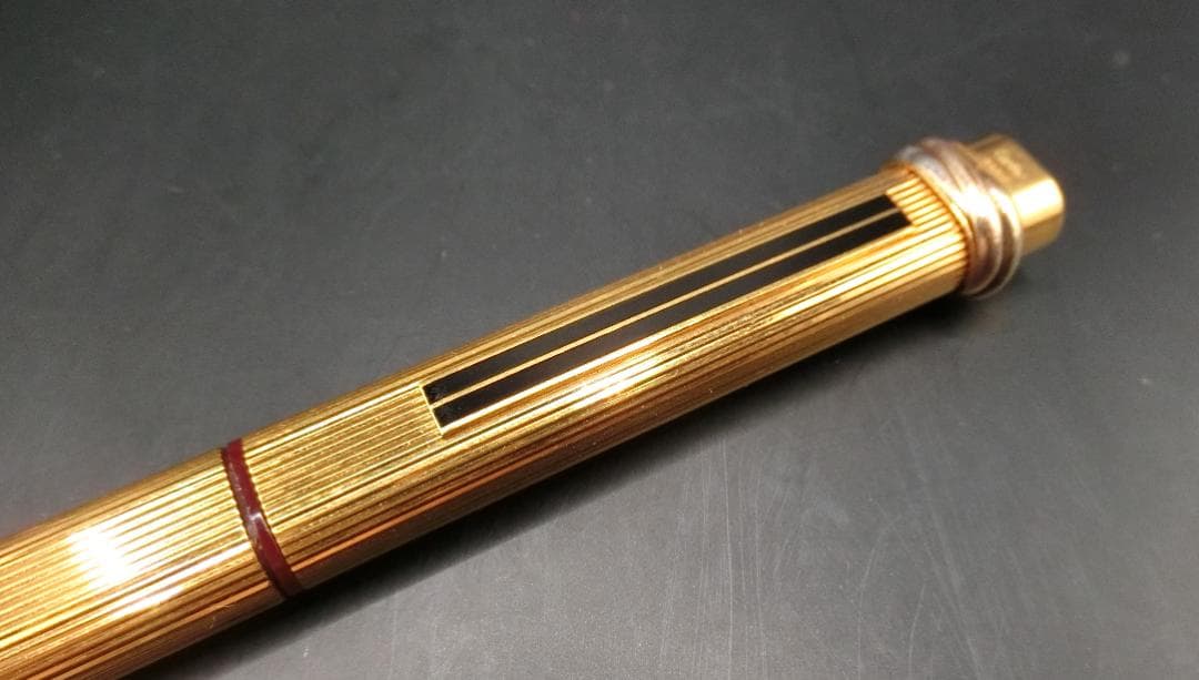 Cartier　カルティエ　ボールペン　ゴールド　キャップ式