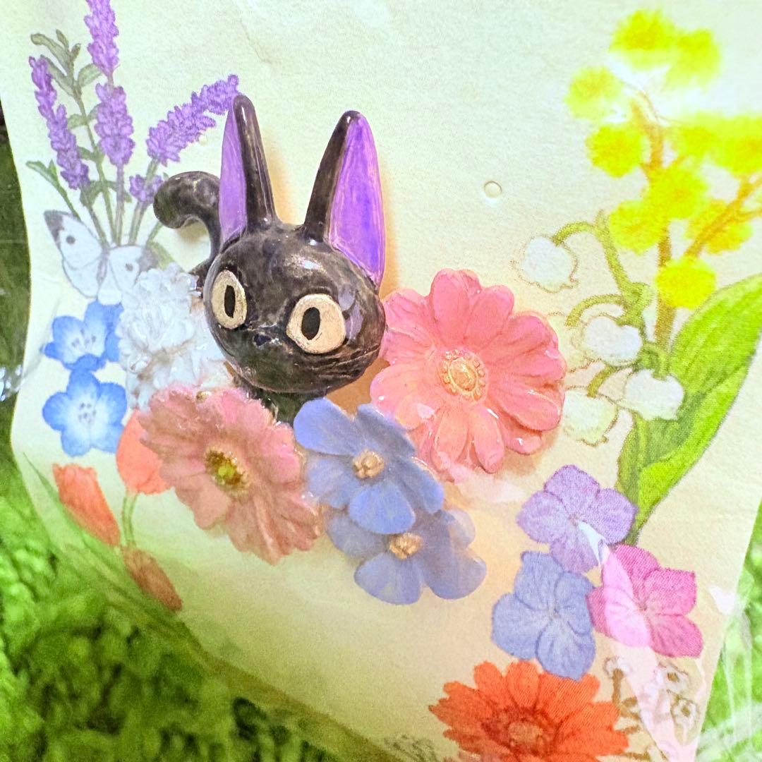 魔女の宅急便 ありがとうのお花シリーズ ブローチ ジジとガーベラ