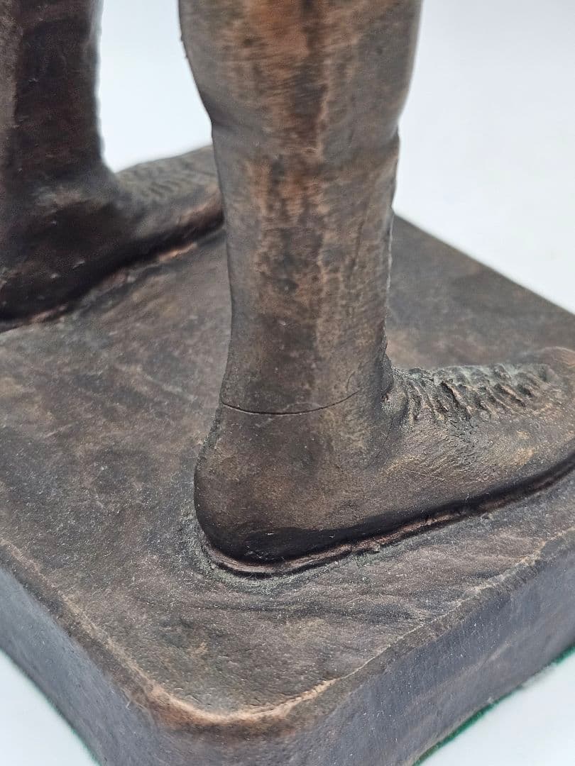 アントニオ猪木　ブロンズ像