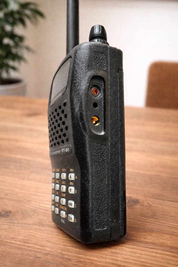 Ｙ*Ｙ様 ⭕️往年の名機⭕️ YAESU FT-60 【新スプリアス機】 付属品