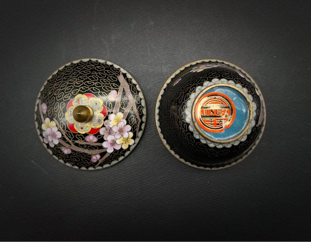 希少品 中國美術 古玩 景泰 京法 七宝焼梅紋樣茶碗 お茶椀 台座付き 茶道具