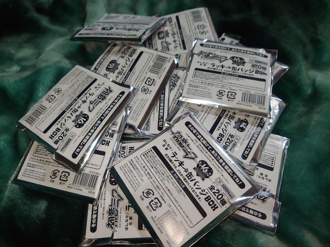 初音ミク　VOCALOID　マジミラ　雪ミク　缶バッジ等