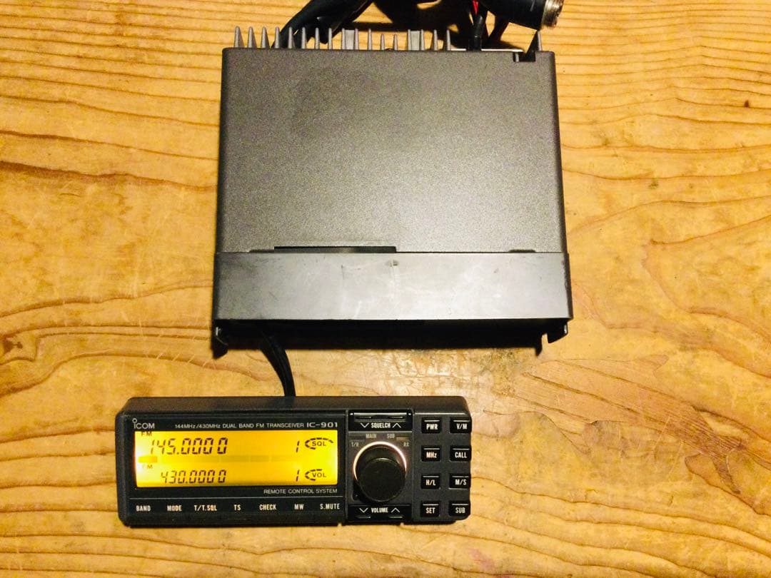 ICOM ICー901 144MHz／430MHz FM TRANSCEIVER
