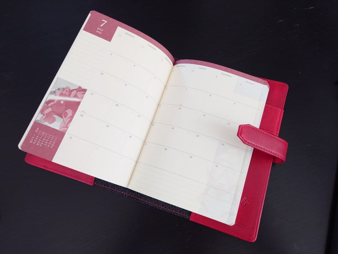 ガンダム　シャア専用2023年手帳