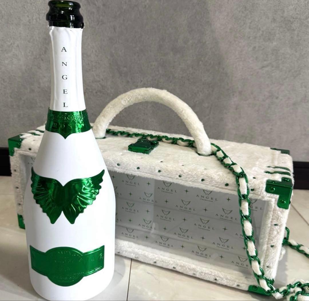 エンジェルシャンパン