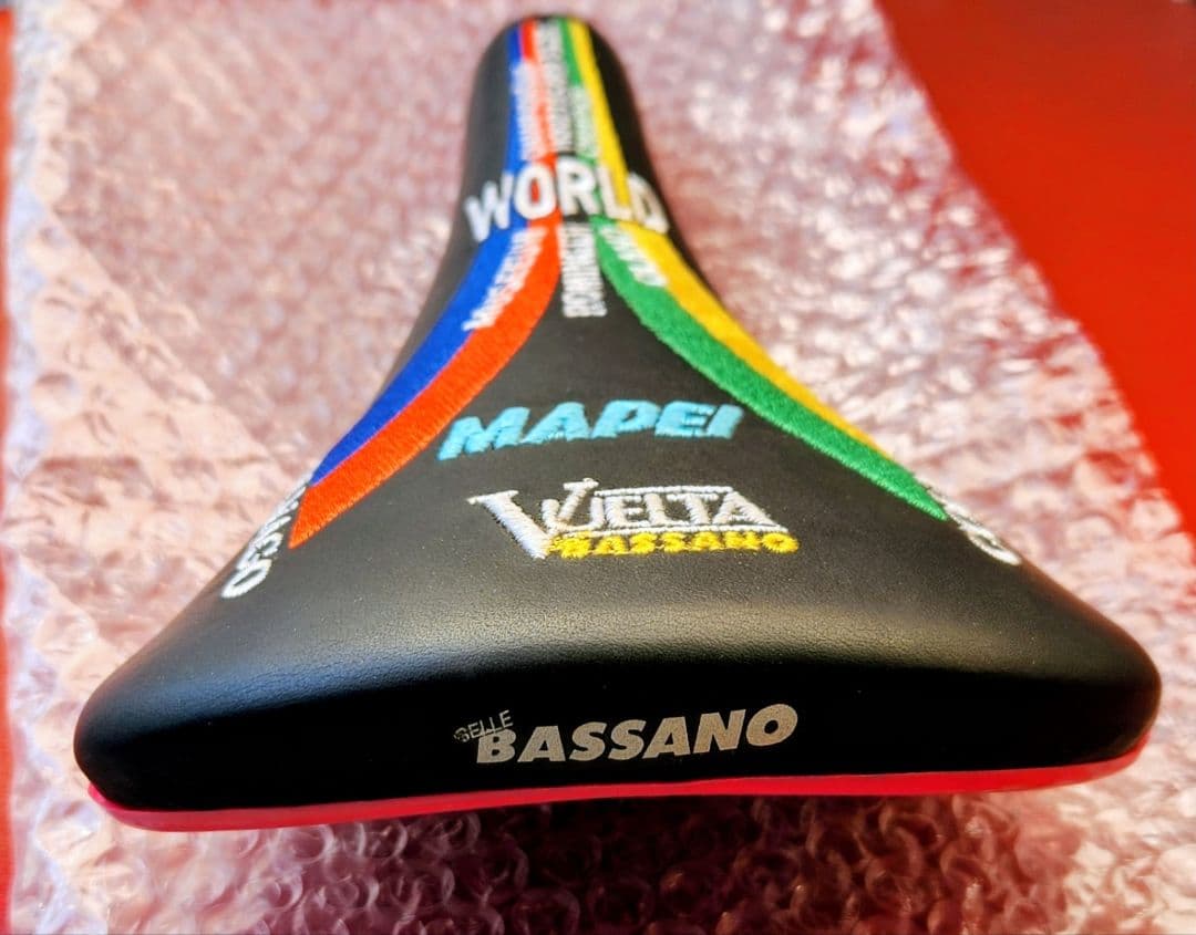COLNAGO Vuelta Bassano サドル