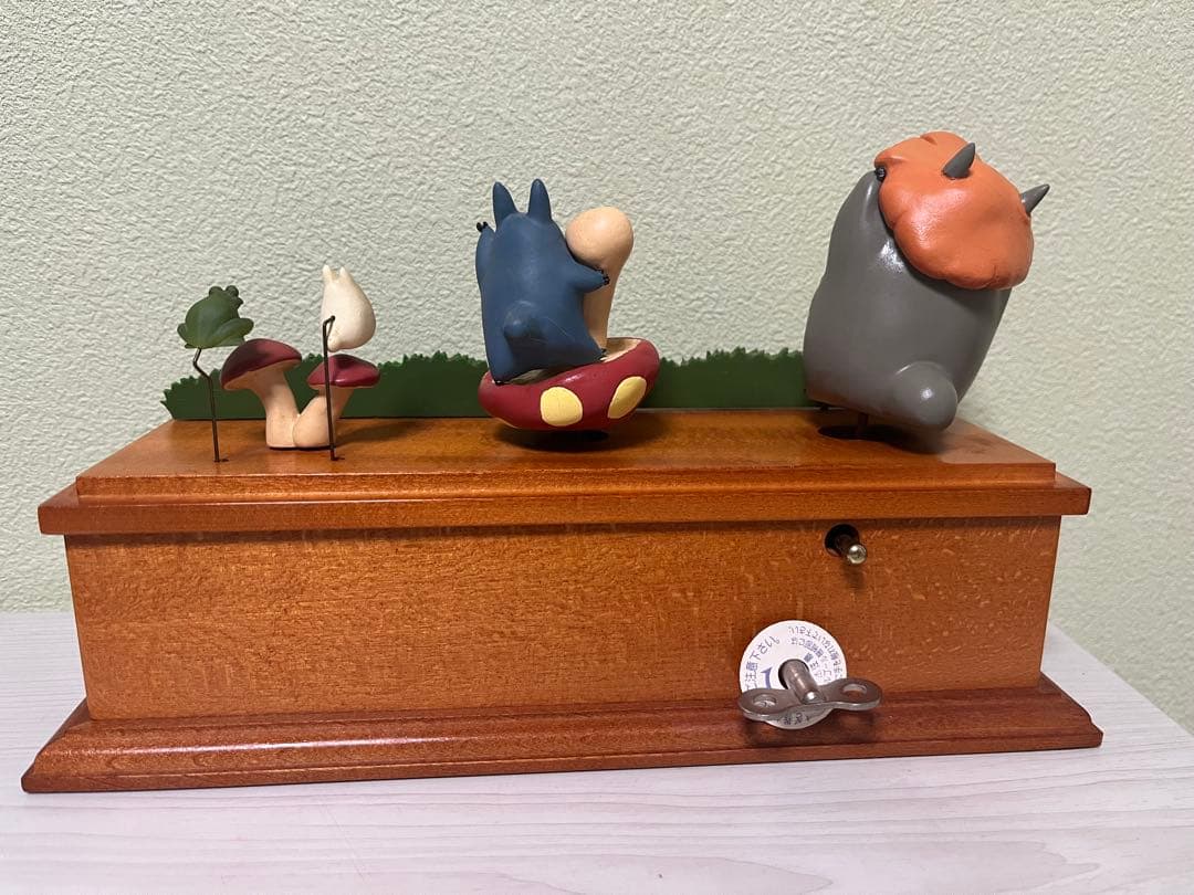となりのトトロ　フィギュア　オルゴール