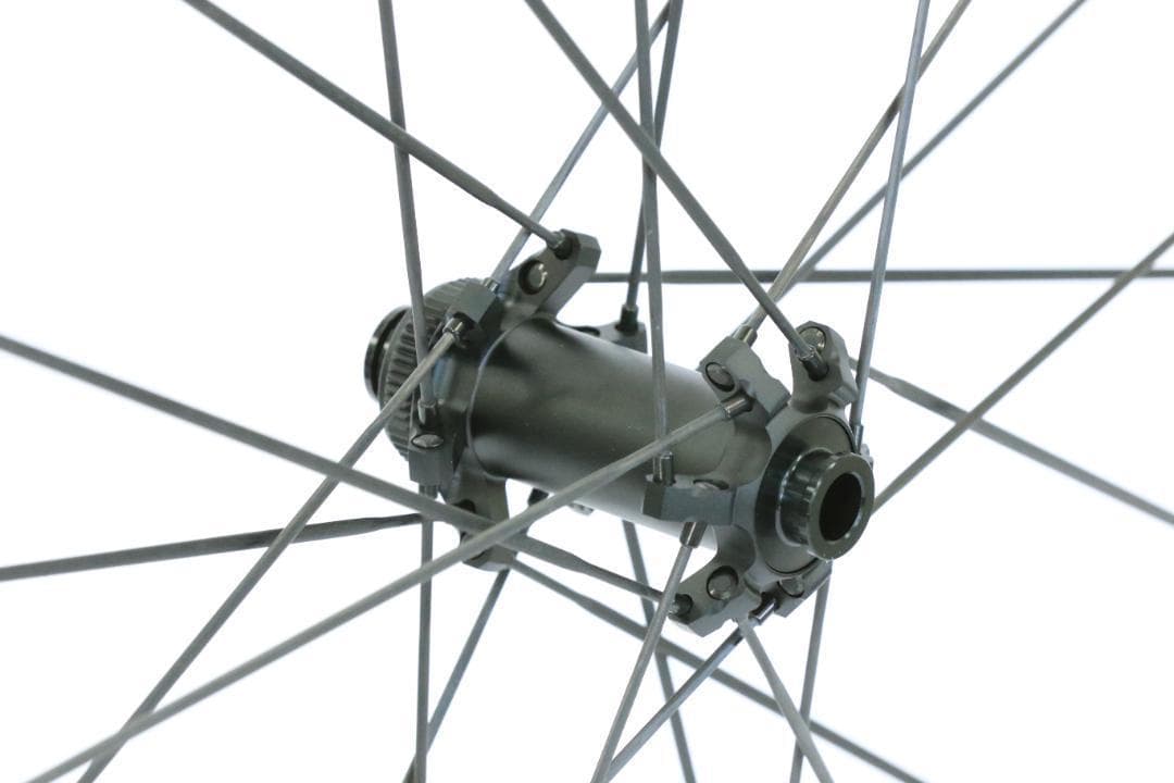 試乗会で使用「セラライト　H30W29」 ディスク用　カーボンスポーク仕様