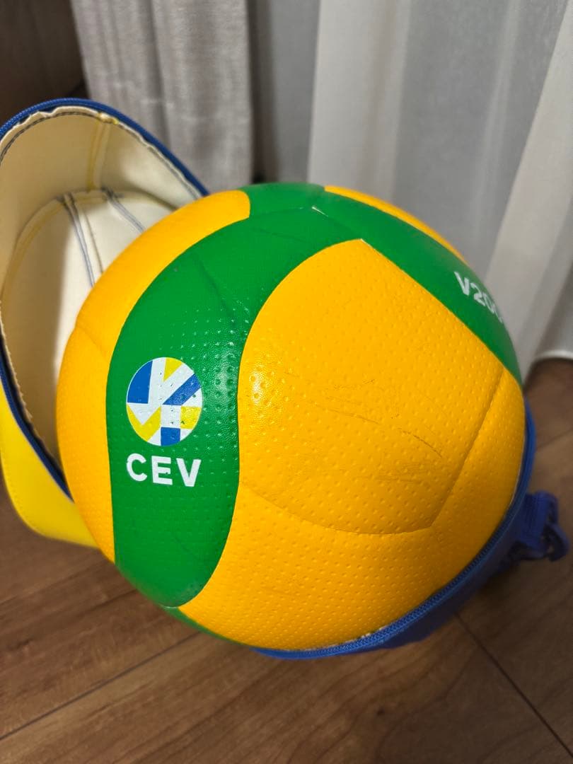 バレーボール　5号　ミカサ　MIKASA ヨーロッパモデル　カバン付き