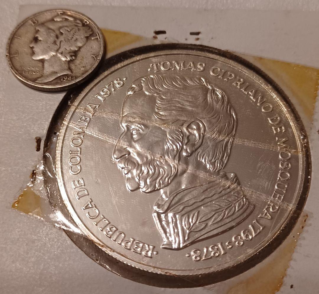 かなり大きめな巨大銀貨 銀品位(.925) コロンビア 幸運鳥ハチドリさんの銀貨
