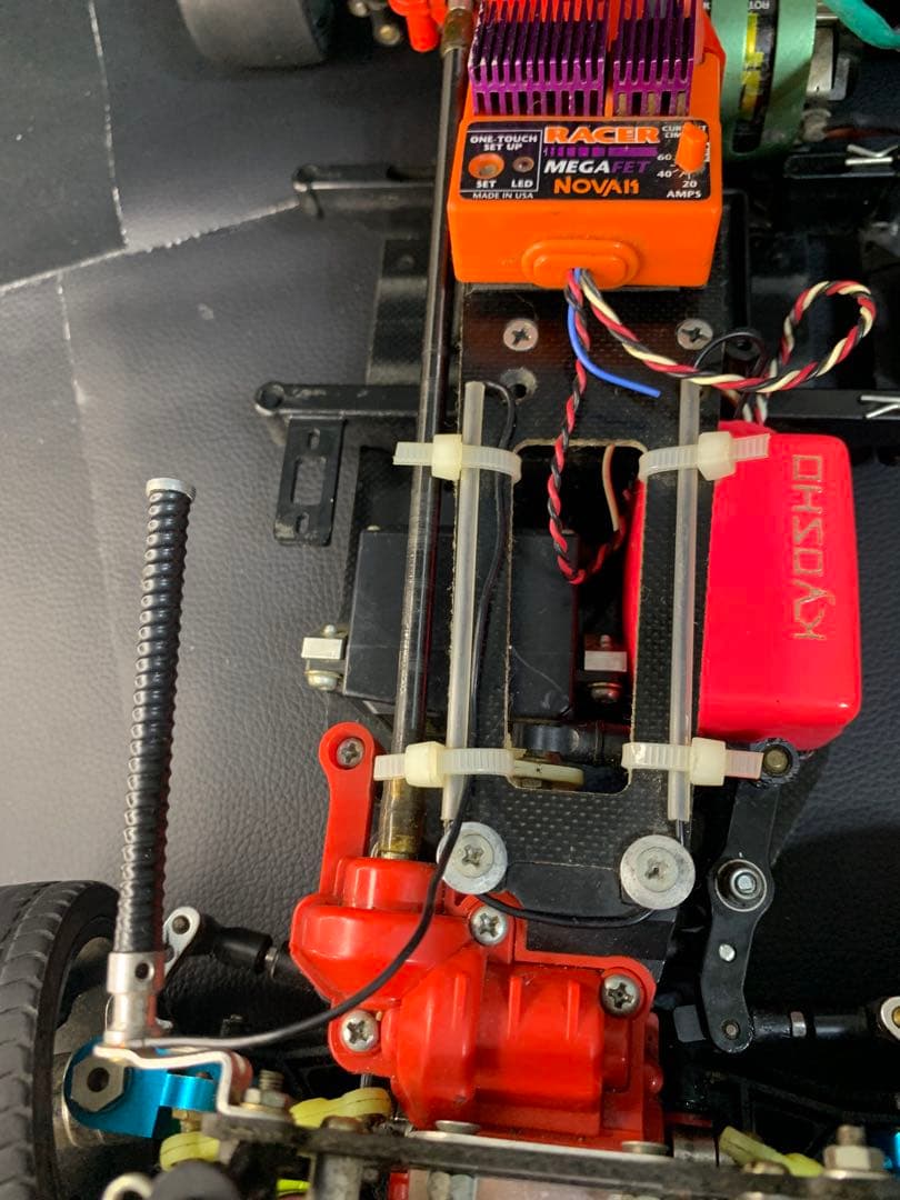 TA02 シャーシ　コントローラー　カバー