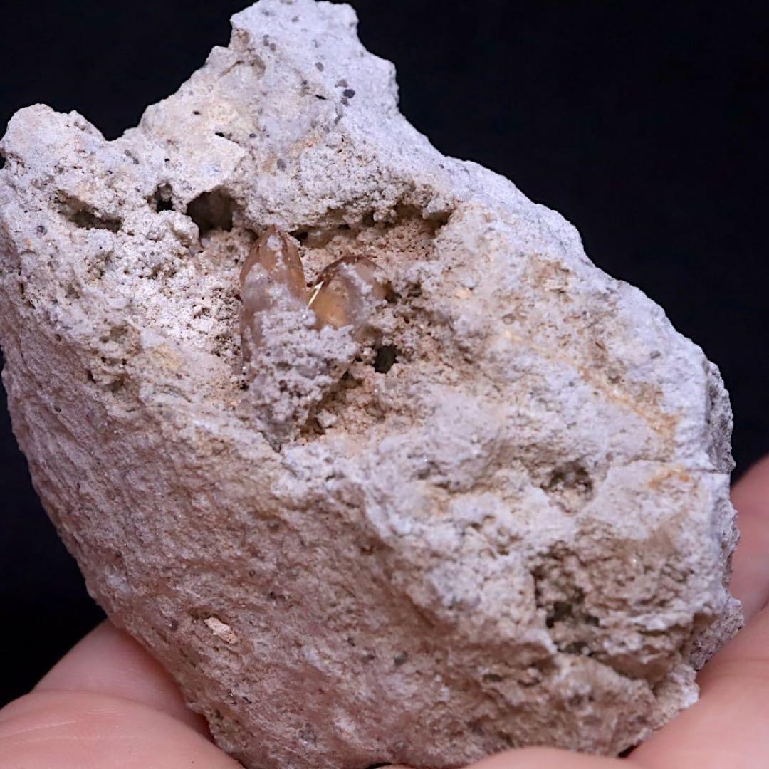 自主採掘！トパーズ 母岩付き 115.2g 原石 TZ411 鉱物 天然石