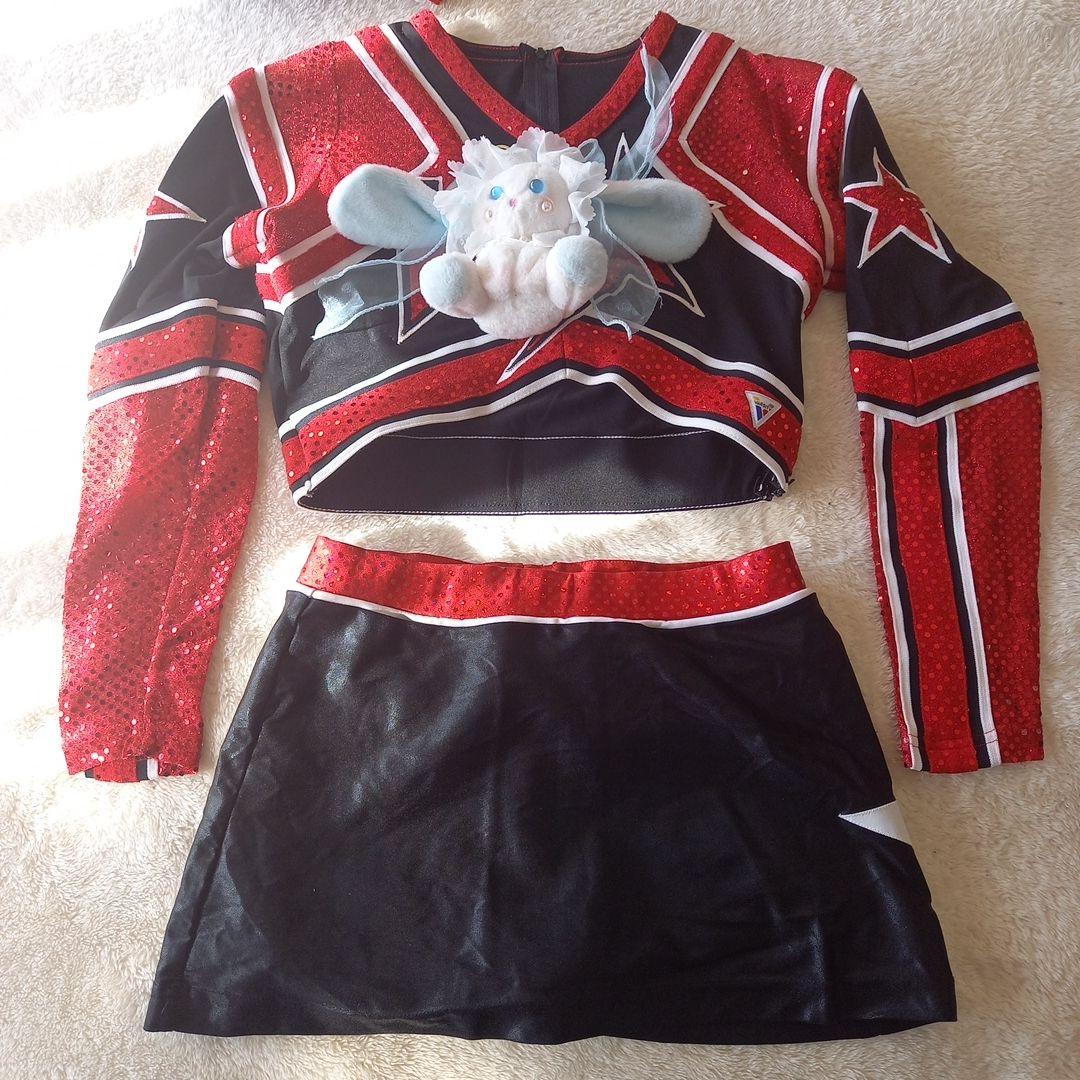 チアリーディングウェア 黒 赤 スパンコール