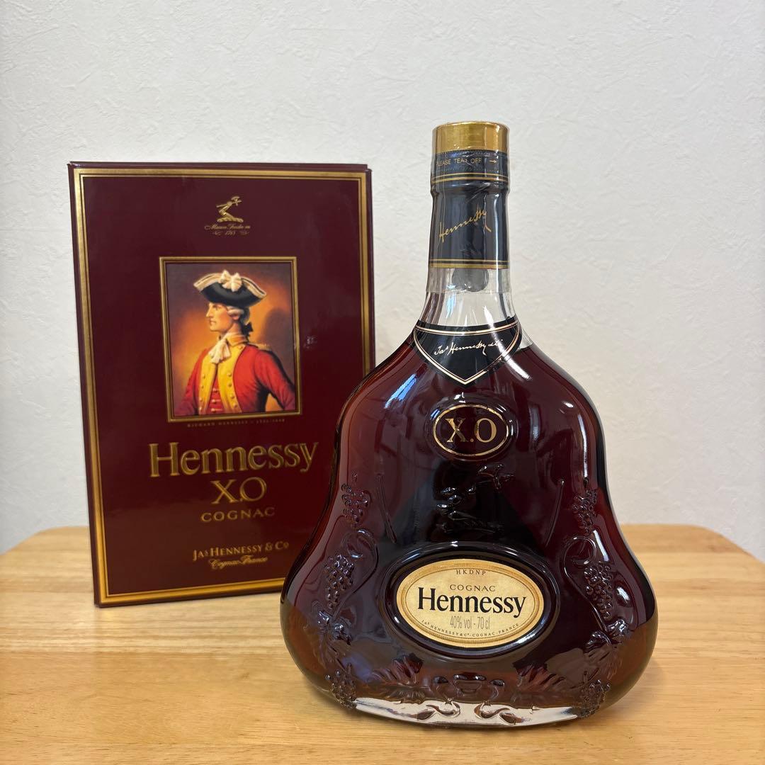 ヘネシー X.O エクストラオールド 700ml 金キャップ　クリアボトル　箱付